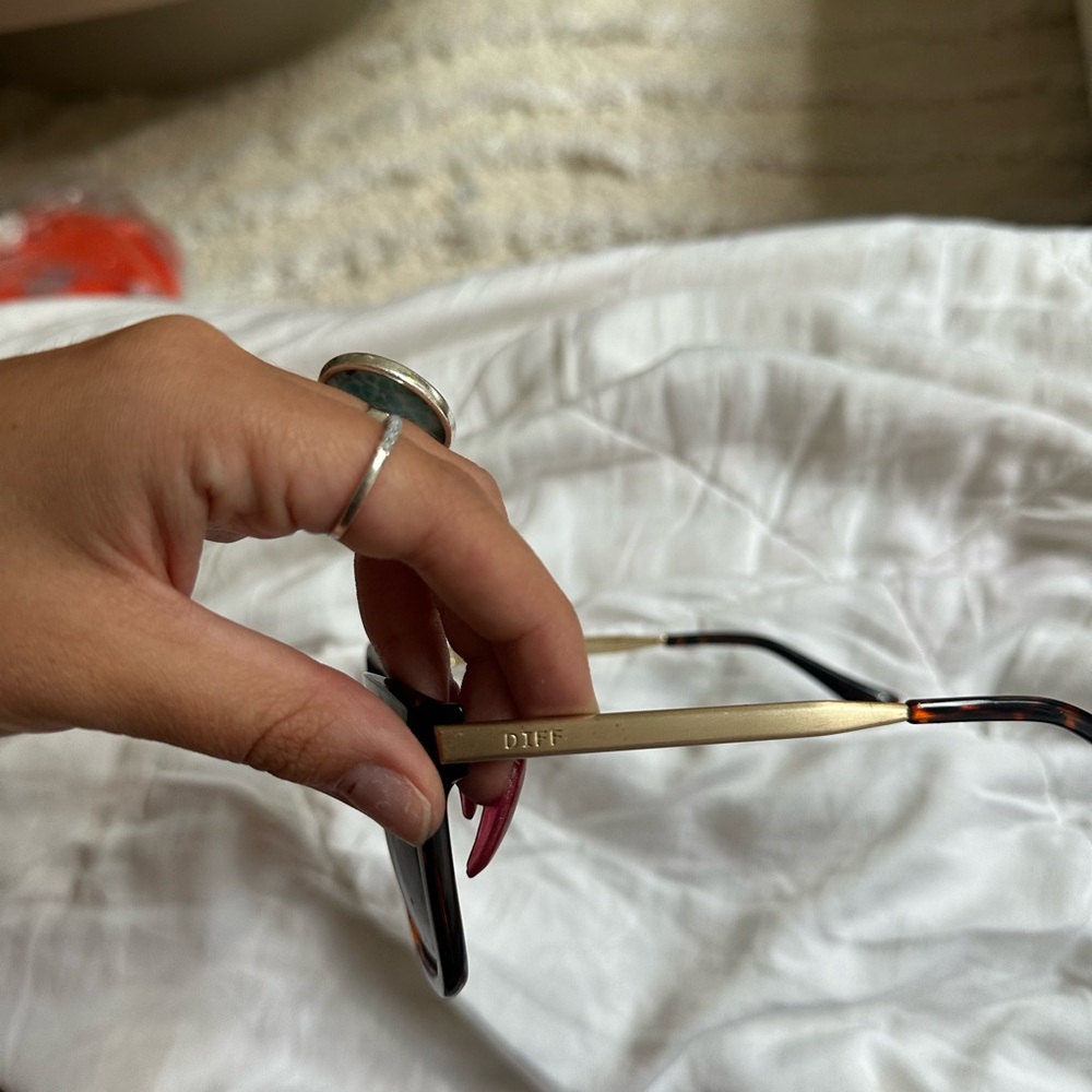 Diff Tortoise Shell Sunglasses - image 3